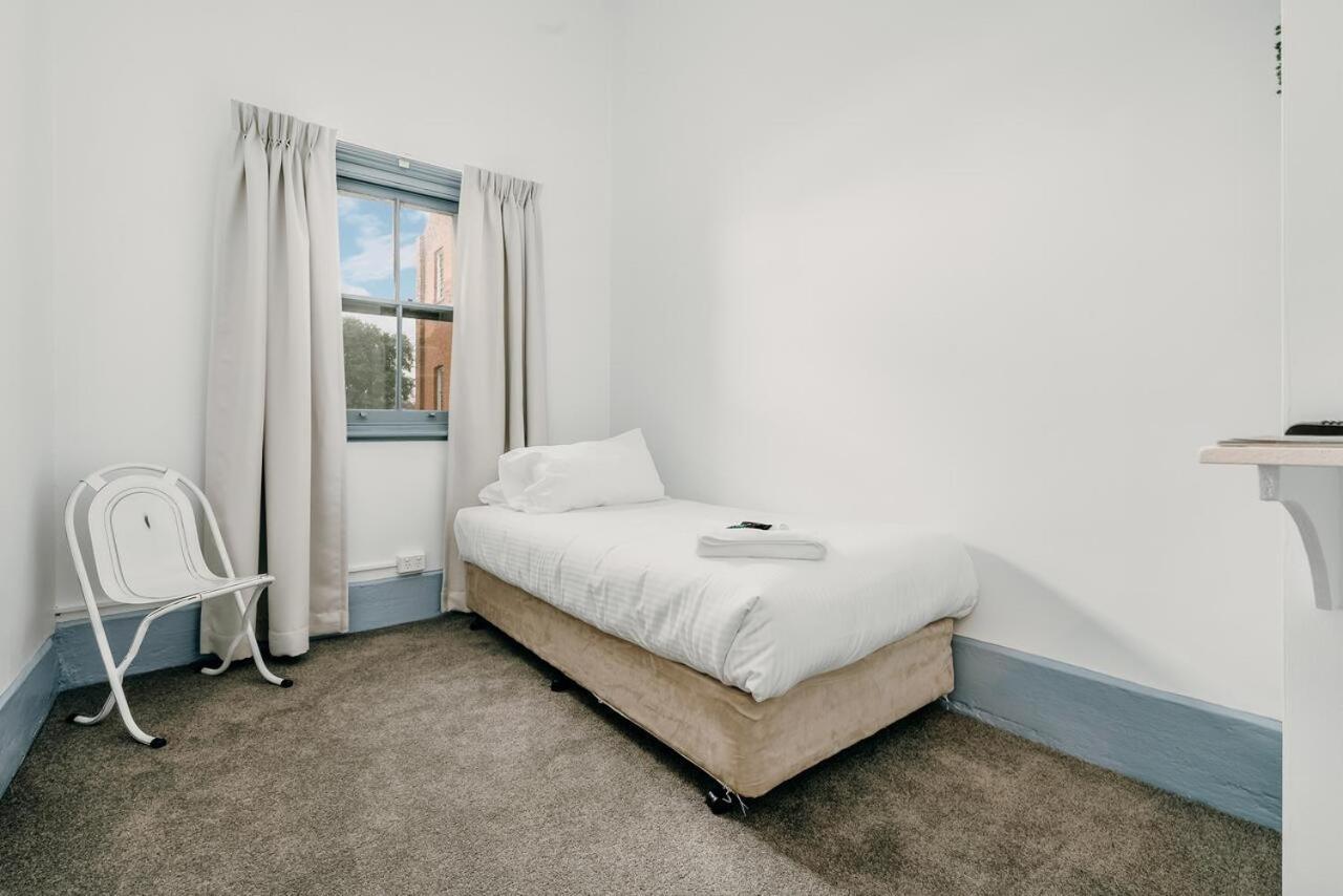 Hotel The Victoria Bathurst